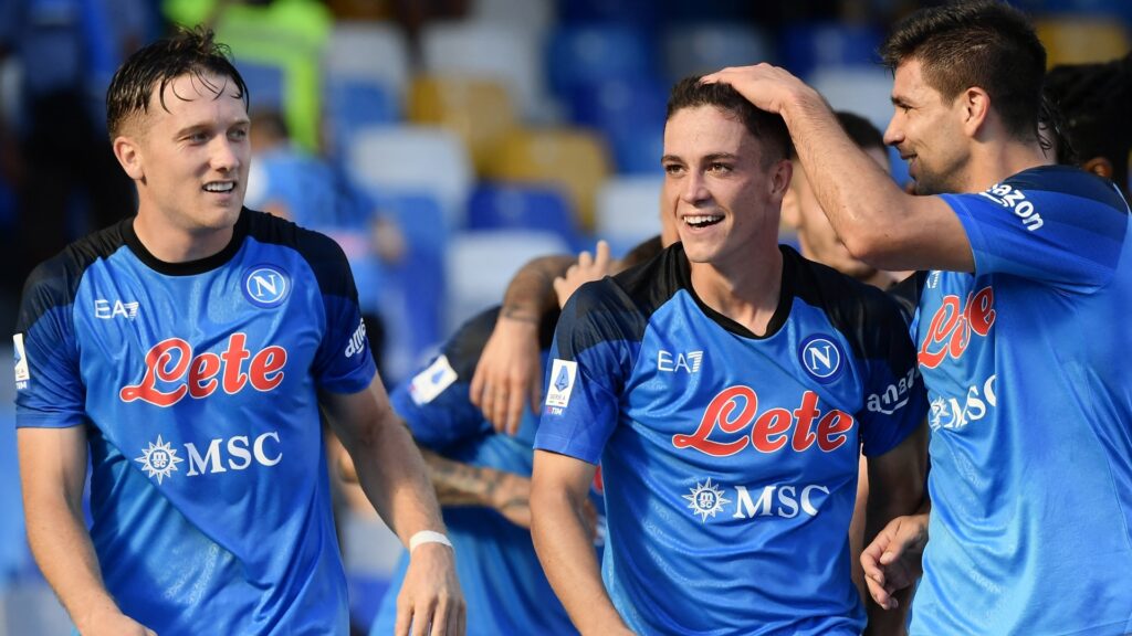 Napoli quá mạnh so với Rangers thời điểm này